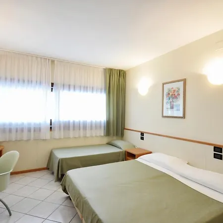 Degli Ulivi 3* Вьесте